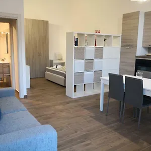 https://tiny-house-naxos.sicilyhotelsitaly.net